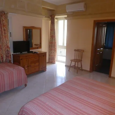 San Antonio Guest house Xlendi
