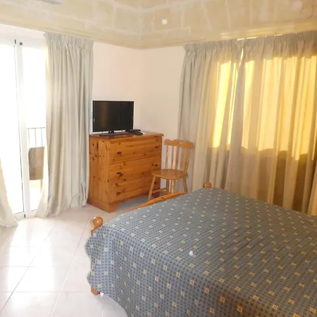 San Antonio Guest house Xlendi