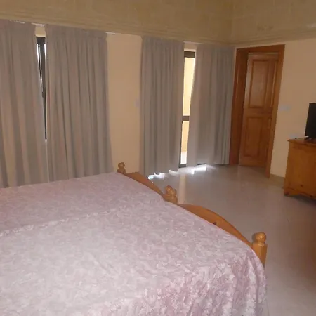 San Antonio 4* Xlendi