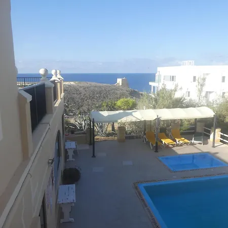 San Antonio Pensión Xlendi