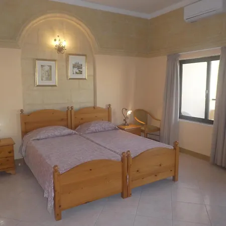 San Antonio 4* Xlendi