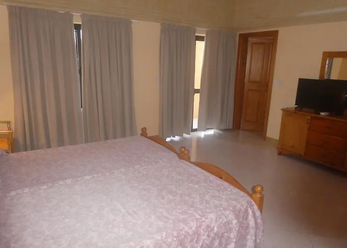 San Antonio 4* Xlendi