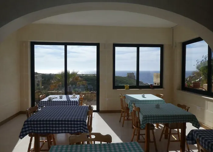 San Antonio Pensión Xlendi